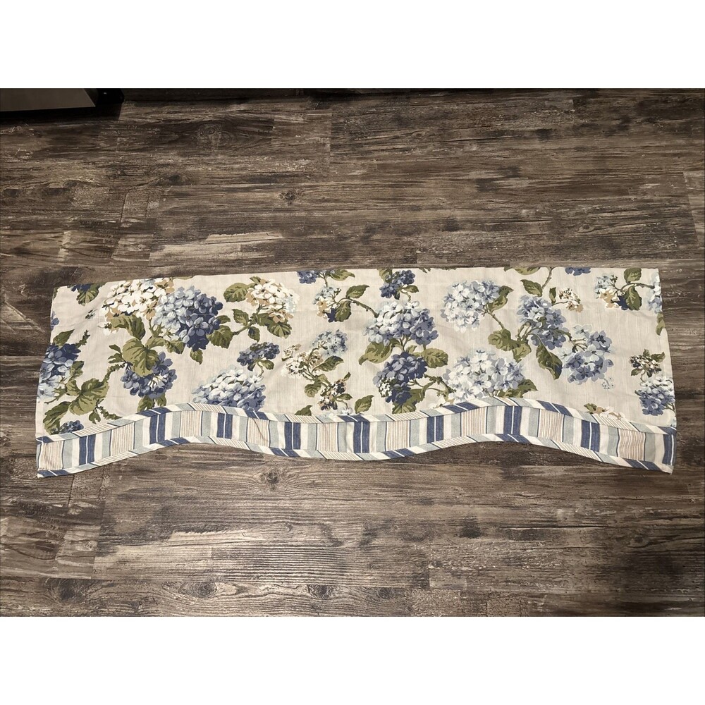 Waverly Hydrangea Floral Scalloped Valance Cottage Farmhouse 51"x16.5" Preowned